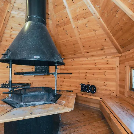 Holiday home Trebah